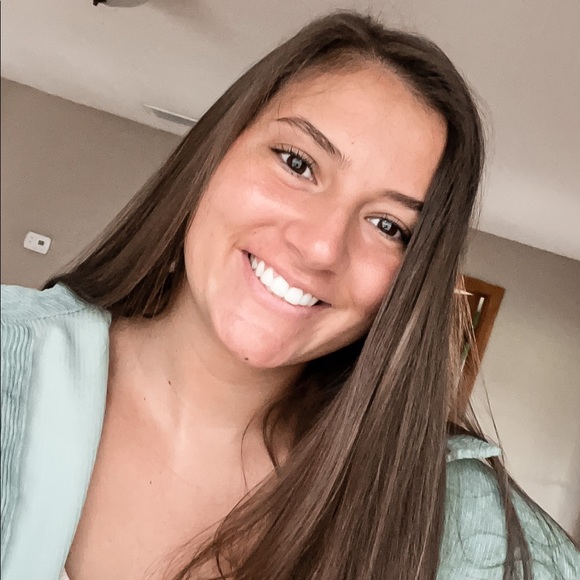 Meet your Posher, Abby - Picture 1 of 1